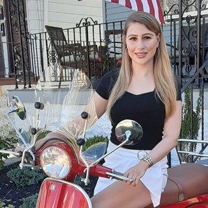 Meet your Posher, Julie